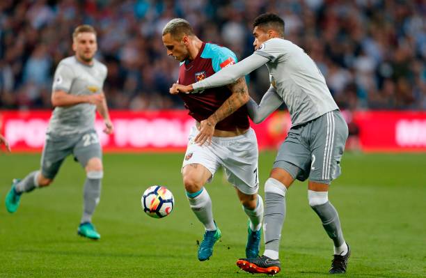 也再次向球 也再次向球