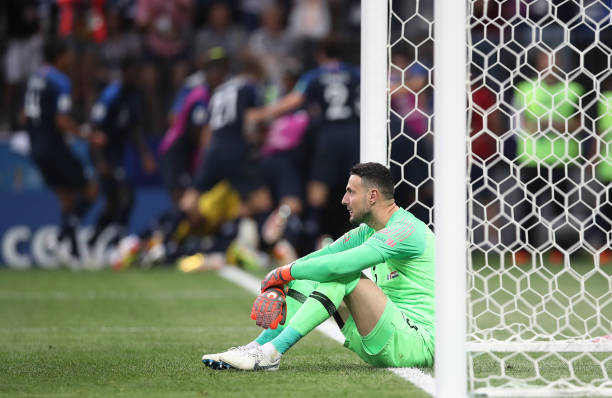 球迷关注勒 球迷关注勒